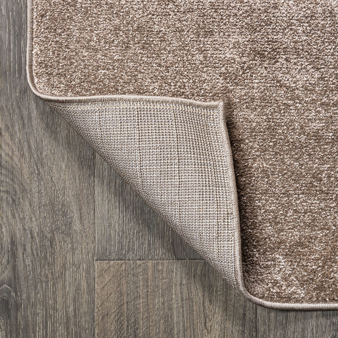 JONATHAN Y Tumbling Solid Low-Pile Area Rug