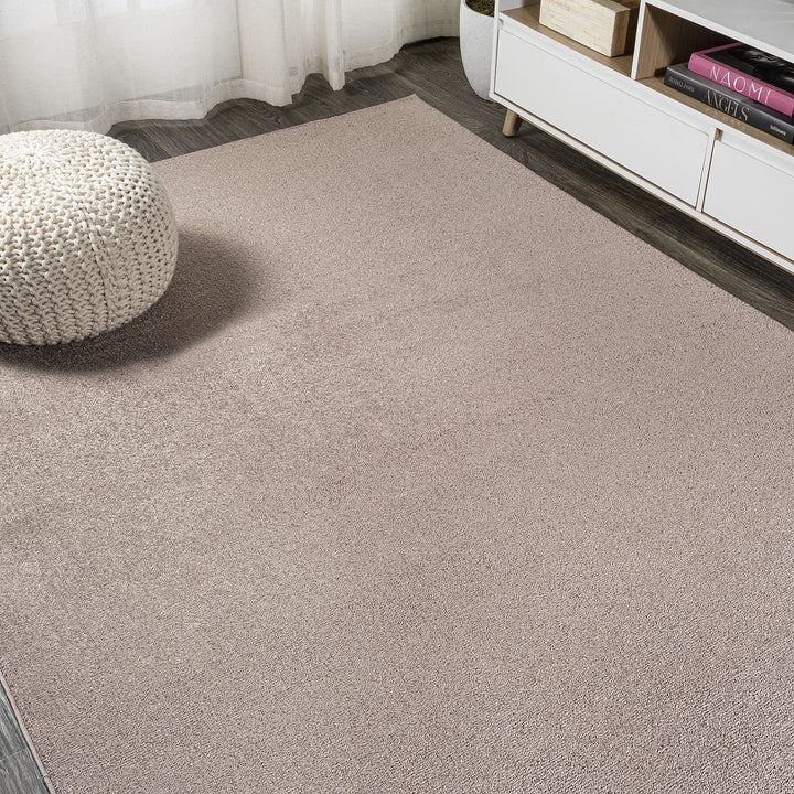 JONATHAN Y Tumbling Solid Low-Pile Area Rug