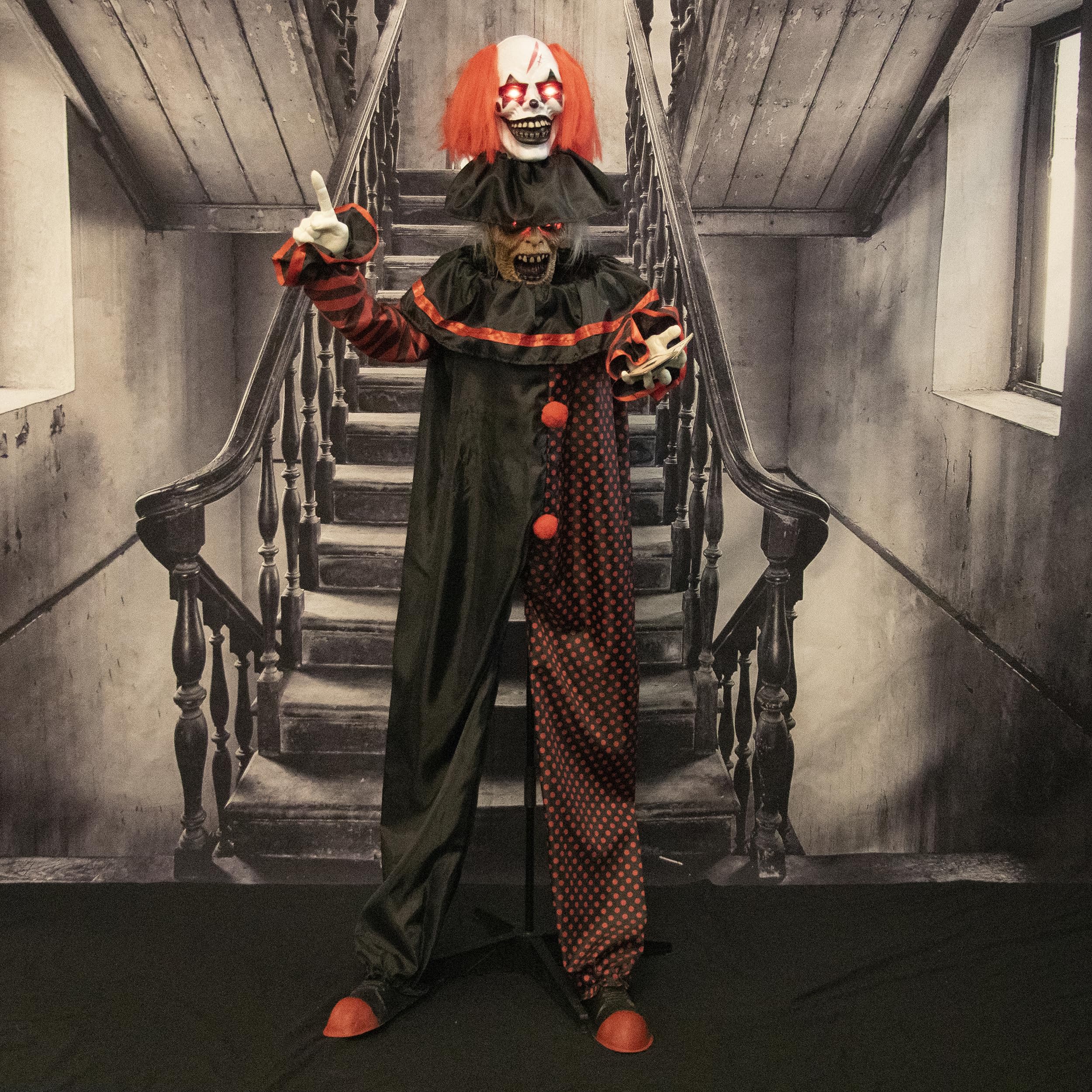 Haunted Hill Farm Animatronic Pop-Up Clown - Thumbnail 3