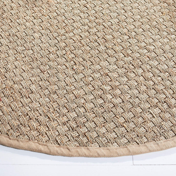 SAFAVIEH Natural Fiber Collection Area Rug - 4' Round Natural & Beige Border - Diamond Home USA