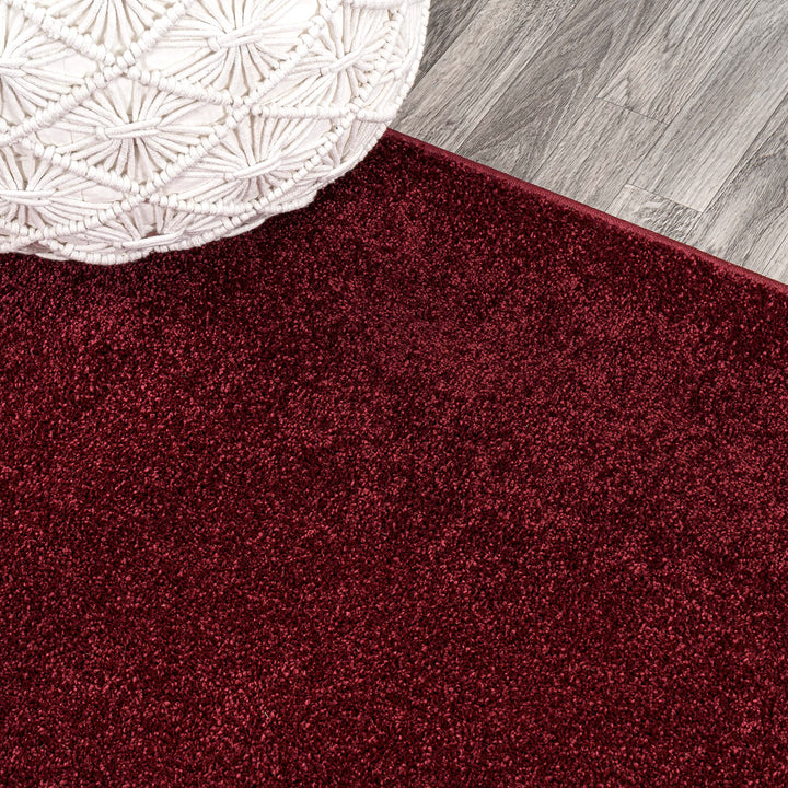 JONATHAN Y Tumbling Solid Low-Pile Area Rug