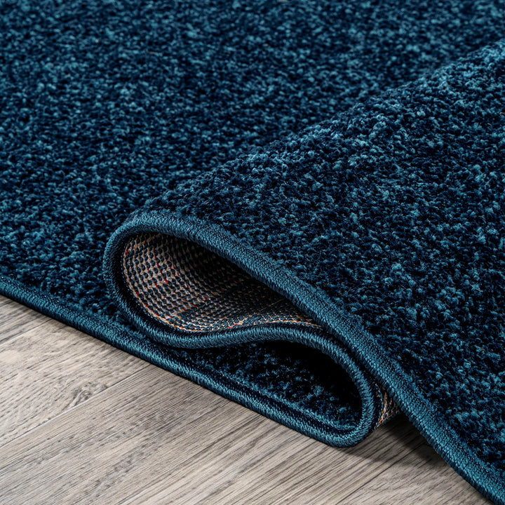 JONATHAN Y Tumbling Solid Low-Pile Area Rug
