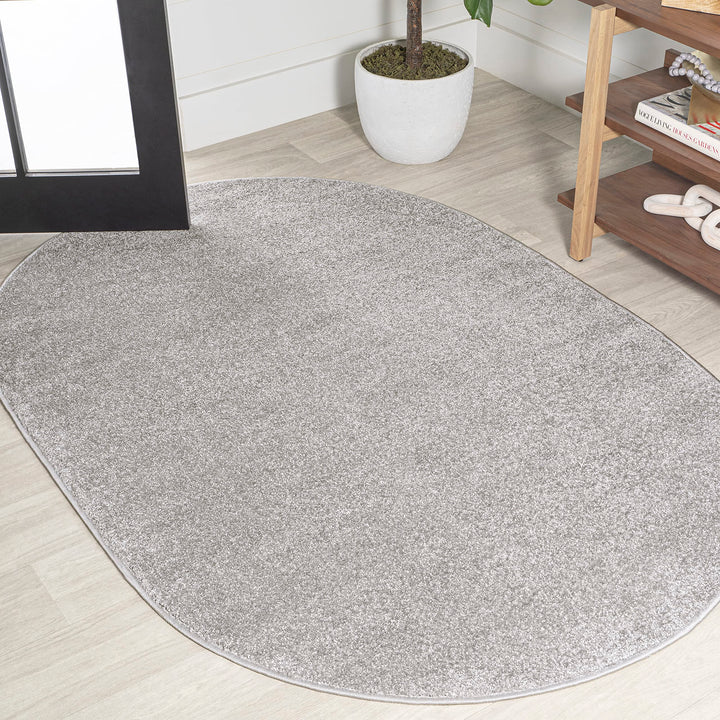 JONATHAN Y SEU100K-6OV Haze Solid Low-Pile Indoor Area Rug Coastal Bohemian 6 X 9 Oval - Light Gray
