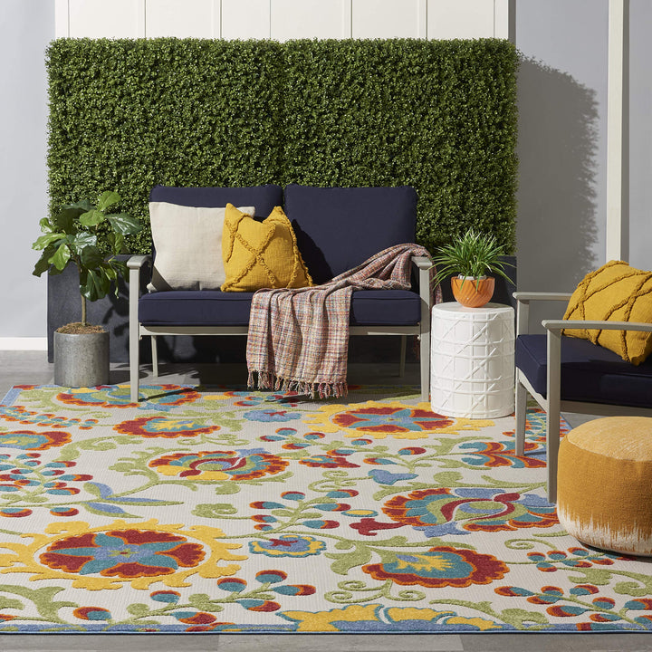 5'3 x 7'5 Indoor Outdoor Floral Color Area Rug Polypropylene
