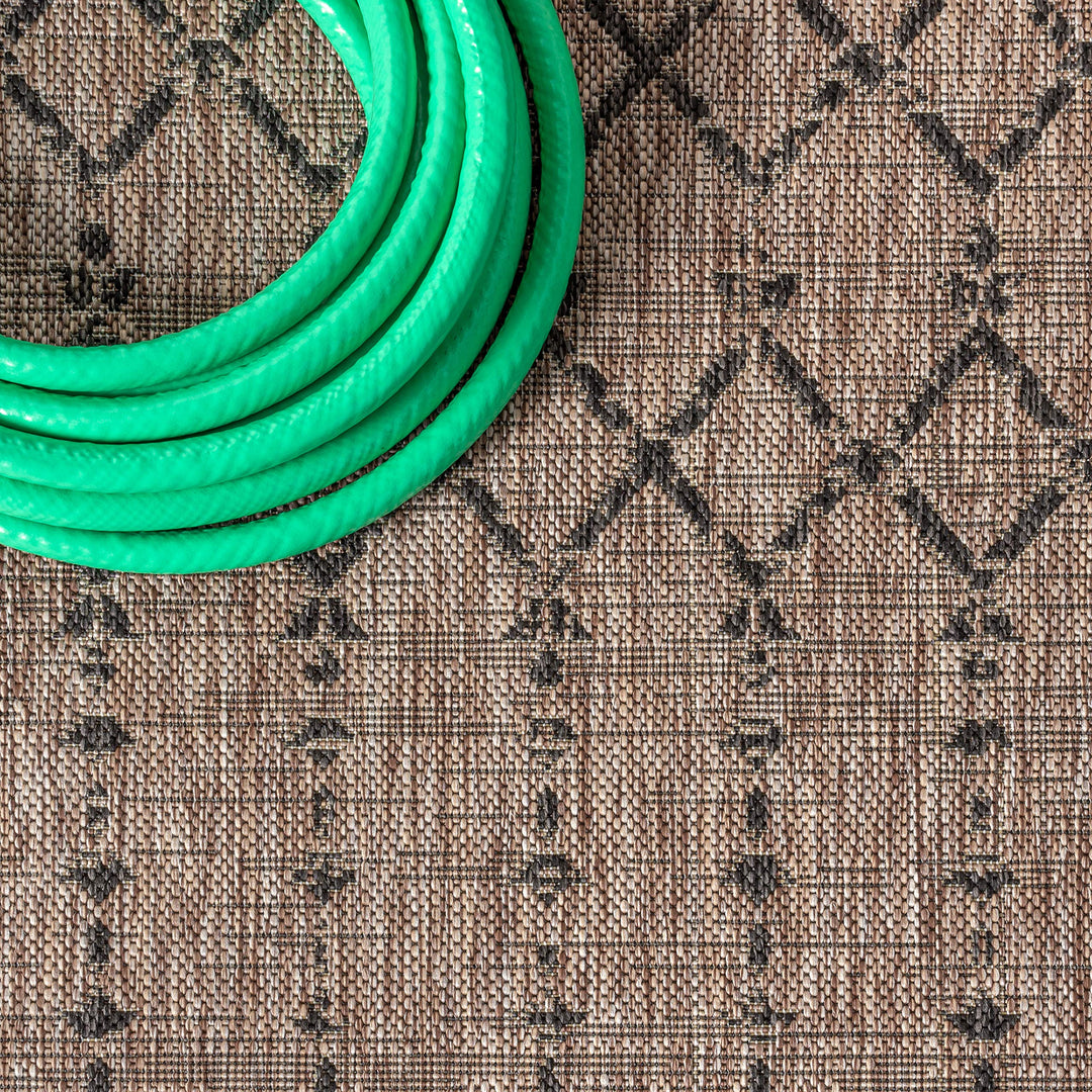 JONATHAN Y Trebol Moroccan Geometric Textured Weave Indoor/Outdoor Area Rug