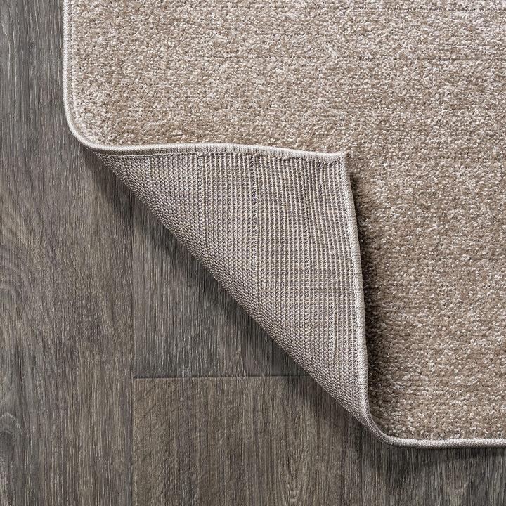 JONATHAN Y Tumbling Solid Low-Pile Area Rug