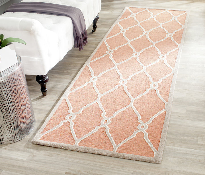 SAFAVIEH Cambridge Collection Accent Rug - 3' x 5' Coral & Ivory Handmade - Diamond Home USA
