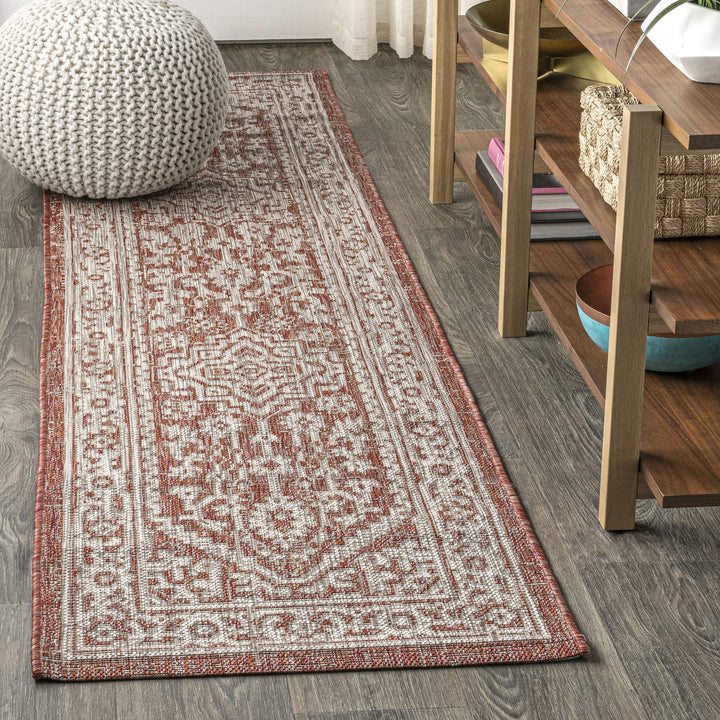 JONATHAN Y SMB101A-28 Sinjuri Medallion Textured Weave Indoor/Outdoor 2 X 8 - Red/Taupe