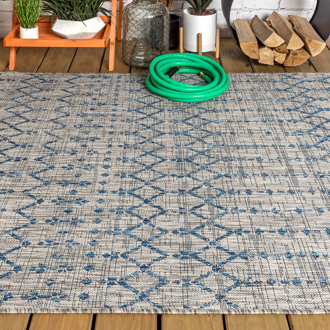 JONATHAN Y Trebol Moroccan Geometric Textured Weave Indoor/Outdoor Area Rug