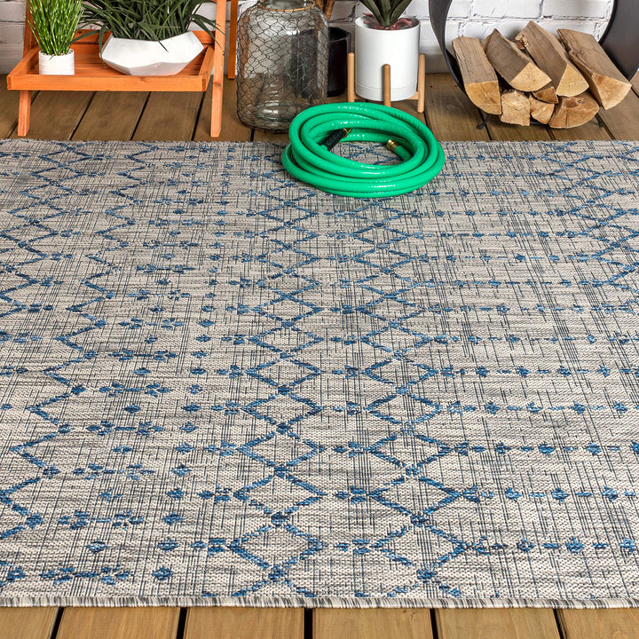 JONATHAN Y Trebol Moroccan Geometric Textured Weave Indoor/Outdoor Area Rug