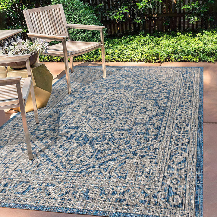 JONATHAN Y SMB101B-9 Sinjuri Medallion Textured Weave Indoor/Outdoor 9 ft. x 9 X 12 - Navy/Gray