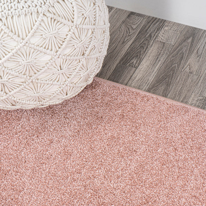 JONATHAN Y Tumbling Solid Low-Pile Area Rug