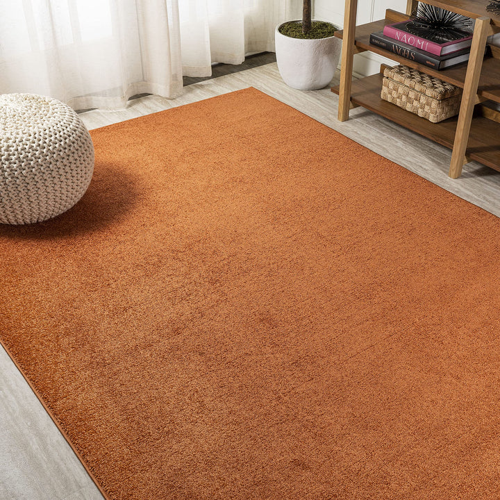 JONATHAN Y Tumbling Solid Low-Pile Area Rug