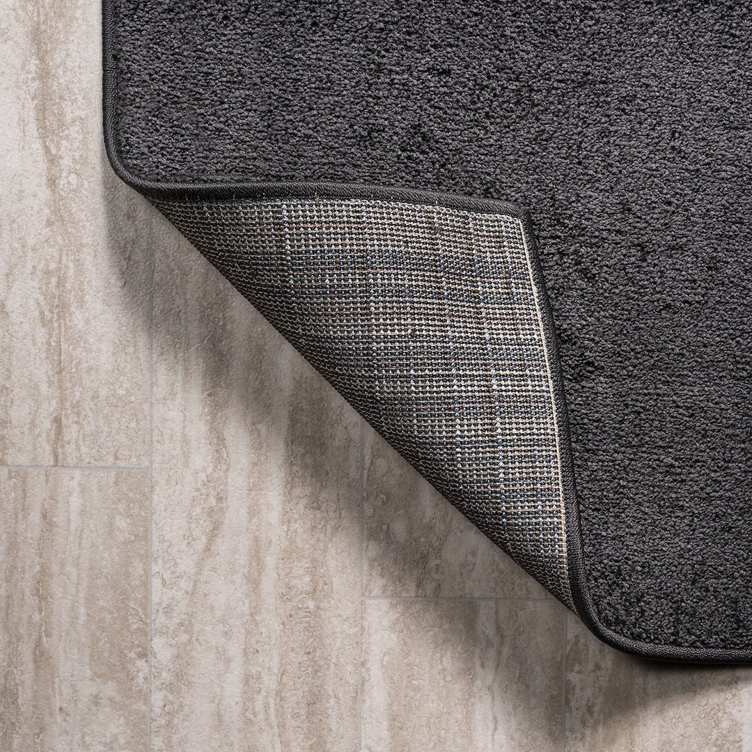 JONATHAN Y Tumbling Solid Low-Pile Area Rug