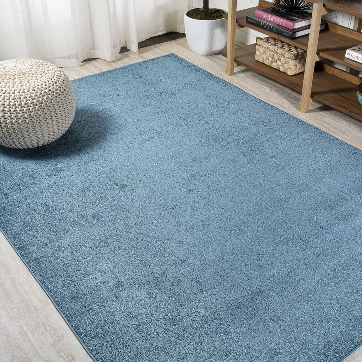 JONATHAN Y Tumbling Solid Low-Pile Area Rug