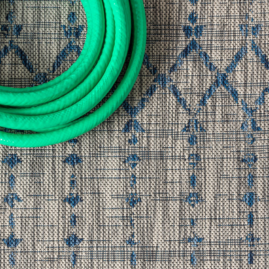 JONATHAN Y Trebol Moroccan Geometric Textured Weave Indoor/Outdoor Area Rug