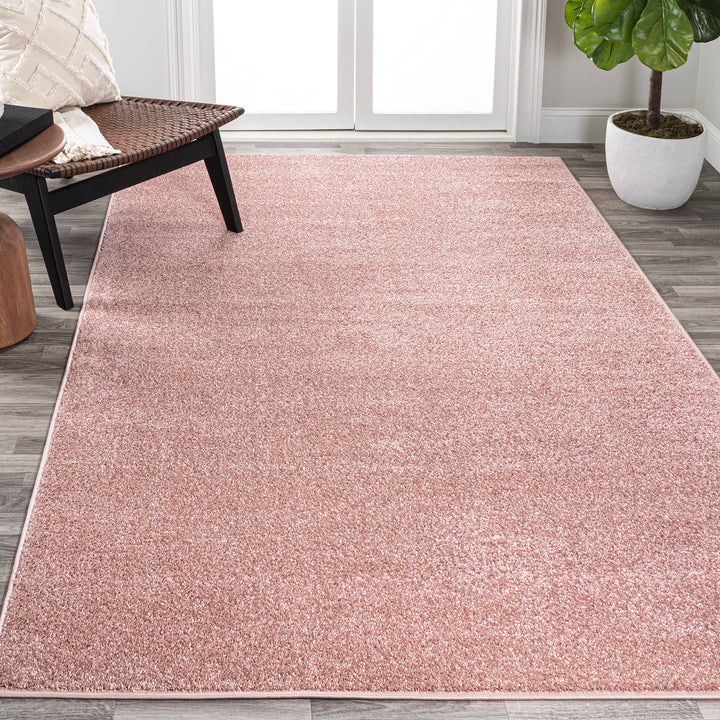 JONATHAN Y Tumbling Solid Low-Pile Area Rug