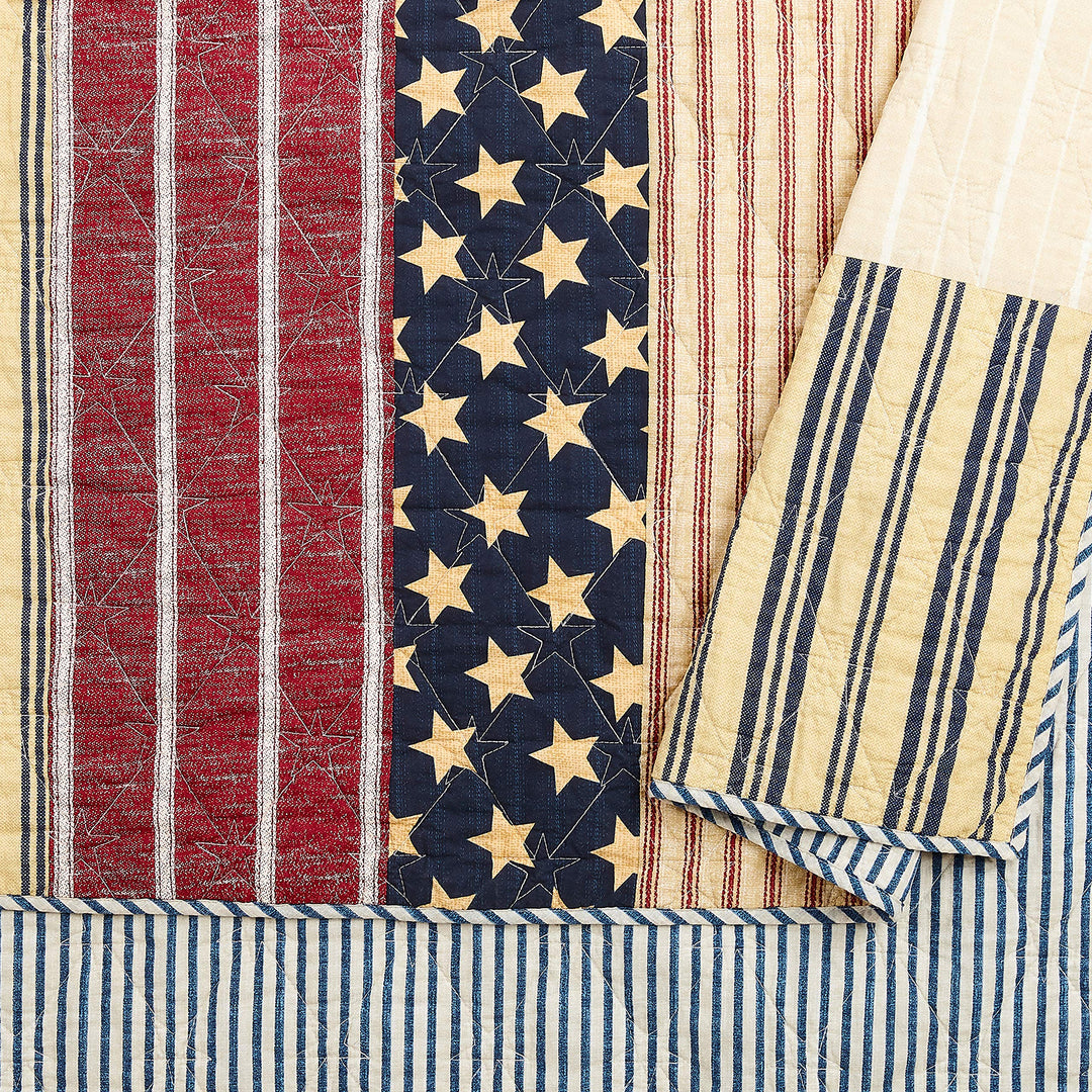 MODERN HEIRLOOM Americana Quilt with 2 Shams Rustic 3-Piece Reversible All - Diamond Home USA