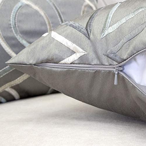 Cozy Triangle Throw Pillow Cover Insert (Set 2) Silver Geometric Polyester Removable - Diamond Home USA