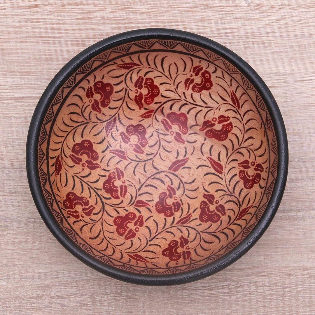 Handmade Lok Flowers Wood Decorative Bowl (Indonesia) Red Modern Contemporary