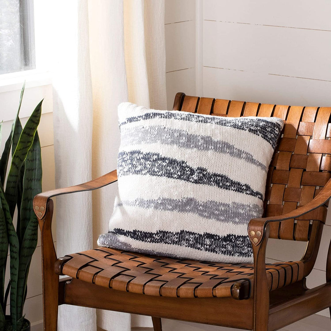 20" Knit Pillow Grey Applique Casual Traditional Cotton