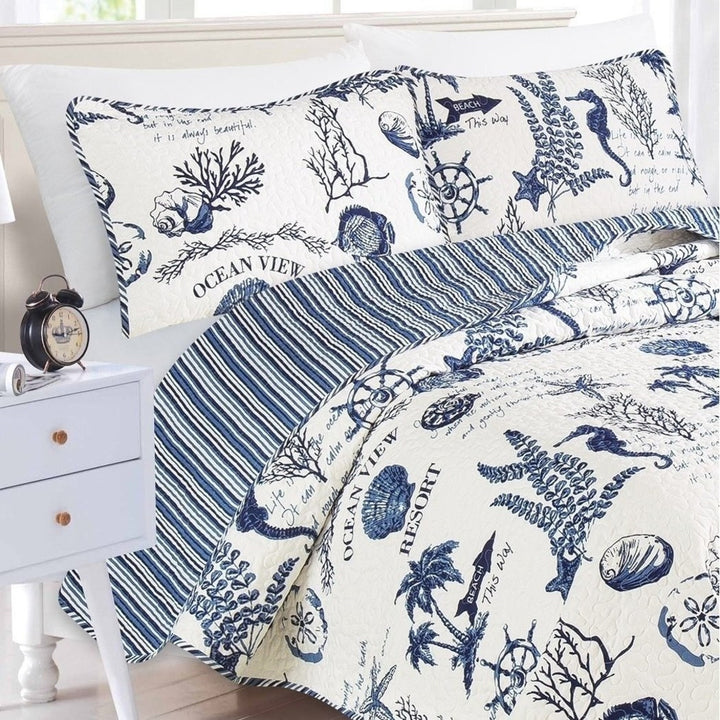 Beach Theme Quilt Set Sea Shell Life Inspired Bedding Coastal Nautical Pattern Ocean View Resort Starfish Shells Seahorse Fish